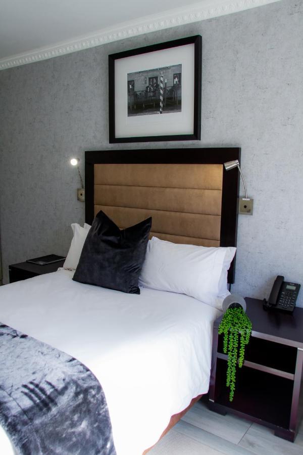 Q'S Boutique Stay Standerton Dış mekan fotoğraf